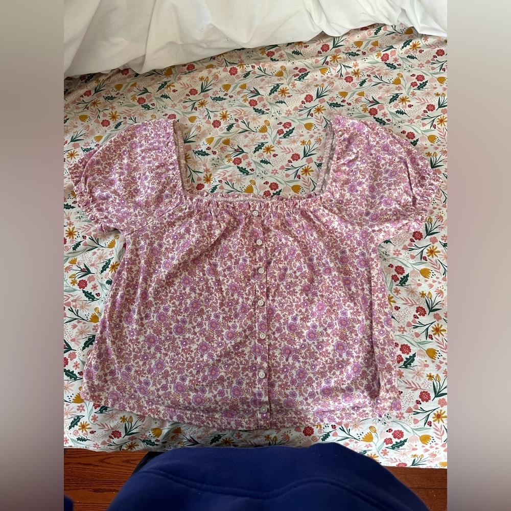 ae puff-sleeve shirt